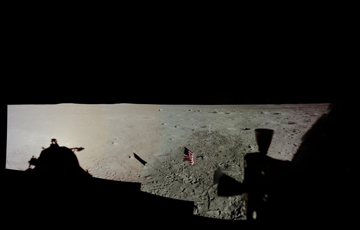 Аполлон-11 следы подошв на Луне.